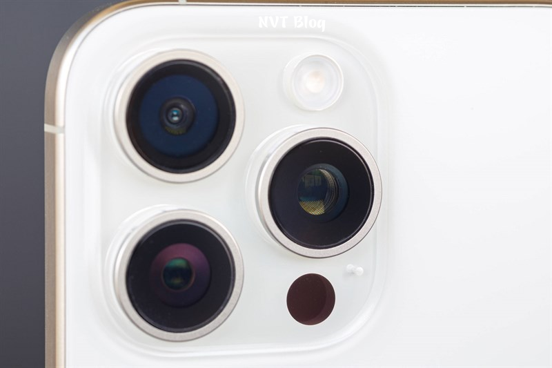 Đánh giá iPhone 15 Pro Max: Viền titan bền bỉ, camera zoom 5x cực đỉnh, chip Apple A17 Pro mạnh mẽ